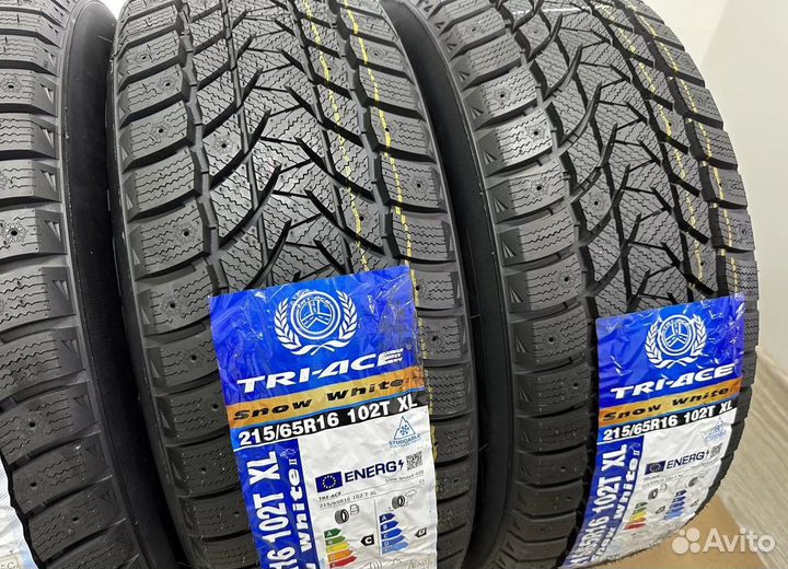 Tri Ace Snow White II 215/65 R16 31T