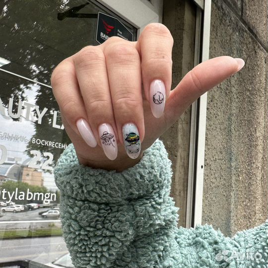 Мастер маникюра и педикюра