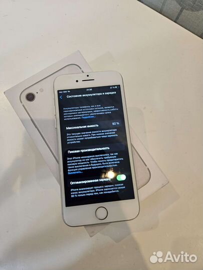 Телефон iPhone 8 64 gb