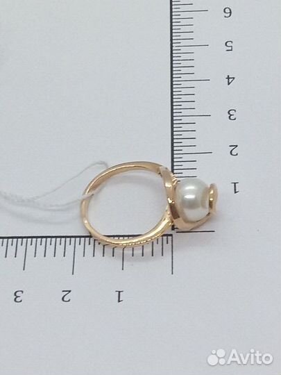Золотое кольцо с камнем 17р