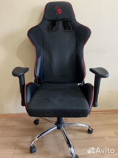 Игровое компьютерное кресло Bloody GC-400