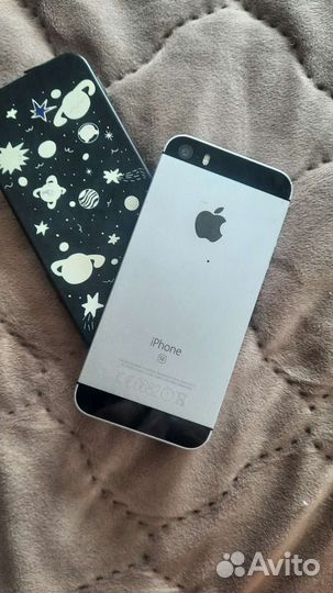 Телефон iPhone 5 se