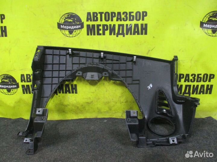 Накладка приборной панели левая на Mazda 3 BK