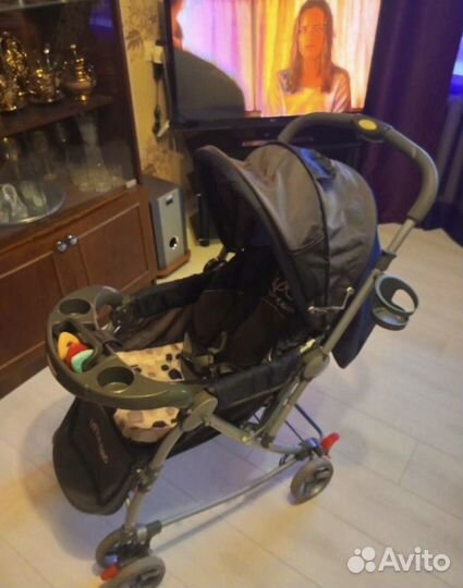 Прогулочная коляска