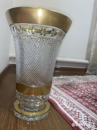 Ваза для цветов хрустальная