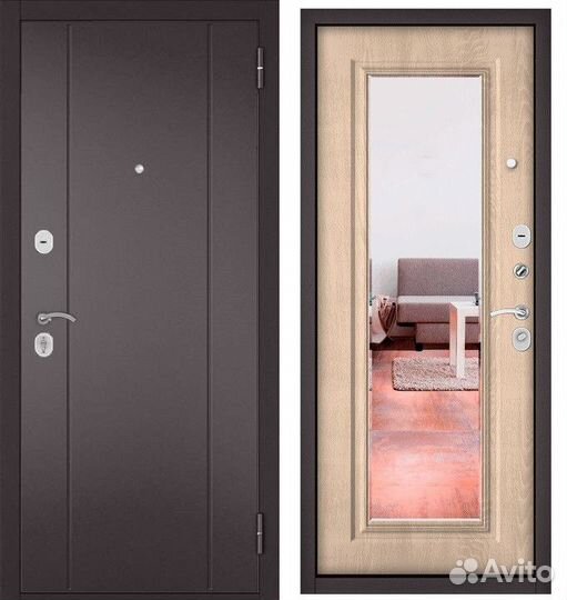 Дверь с зеркалом