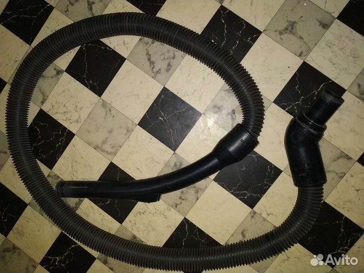 Шланг для пылесоса с ручкой и креплением