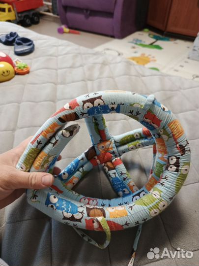 Защитный шлем для малыша