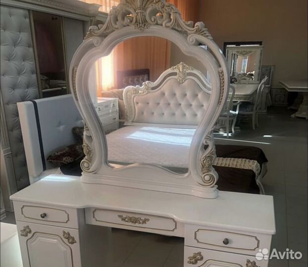 Спальные гарнитуры бу