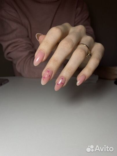 Маникюр и педикюр на дому