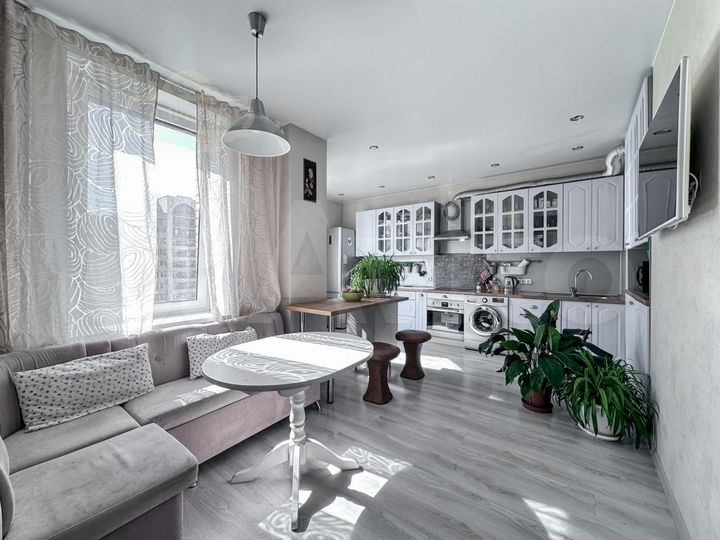 3-к. квартира, 85 м², 16/22 эт.