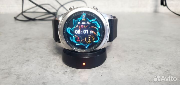 Смарт часы samsung gear 3 classic