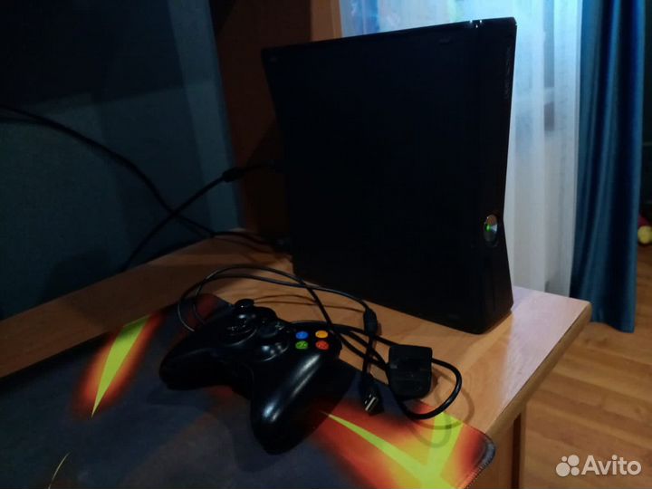 Xbox 360 Прошитый freeboot(Aurora)