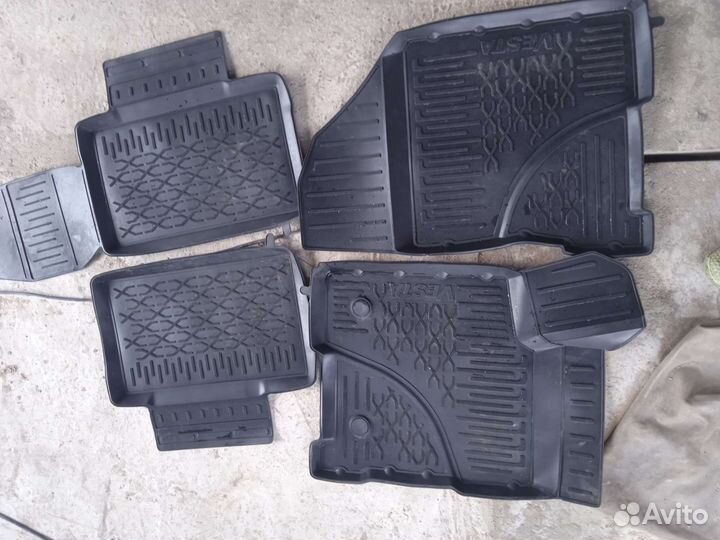 Коврики оригинальные для ладыВеста