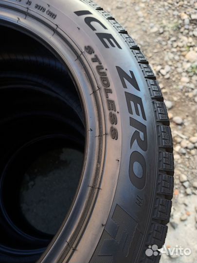 Pirelli Ice Zero FR 215/65 R16