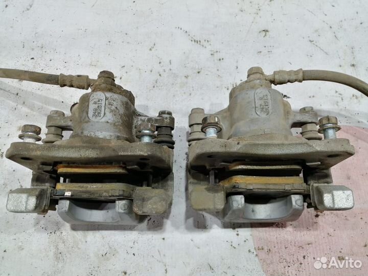 Суппорт задний Toyota Camry 50