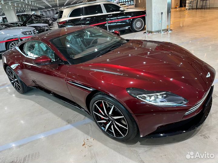 Aston Martin DB11 5.2 AT, 2022, 48 км