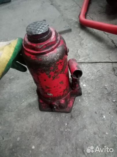 Домкрат гидравлический