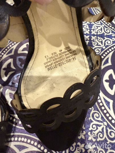 Босоножки женские