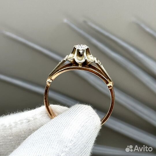 Золотое кольцо Тюльпан бриллиант 0,2 карата 583 СС