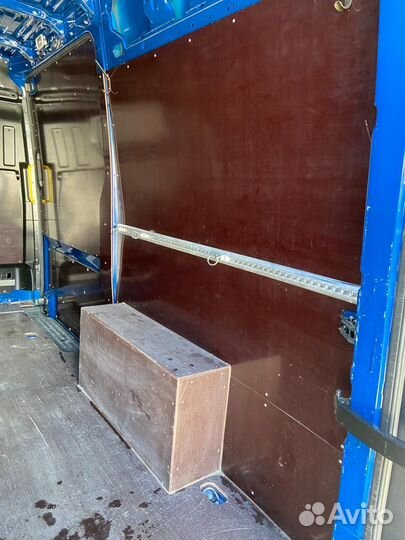 Volkswagen Crafter цельнометаллический, 2021