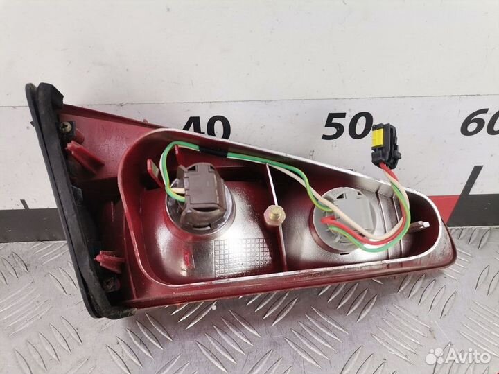 Фонарь крышки багажника левый Peugeot 607 2003