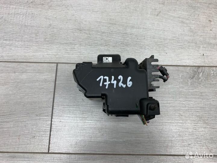 Блок предохранителей Ford S-Max минивэн qywa 2006