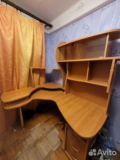 Компьютерный стол