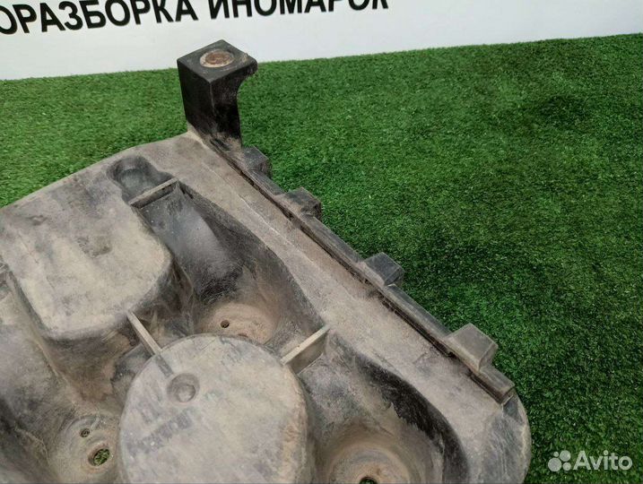 Площадка акб Volkswagen Golf 4