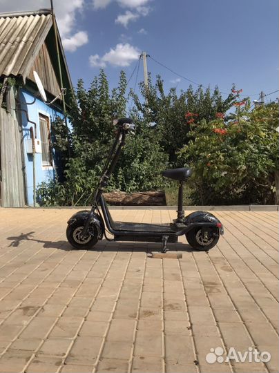 Электросамокат с сиденьем