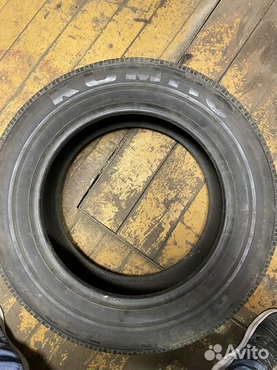 Kumho RA01 235/60 R17 102H