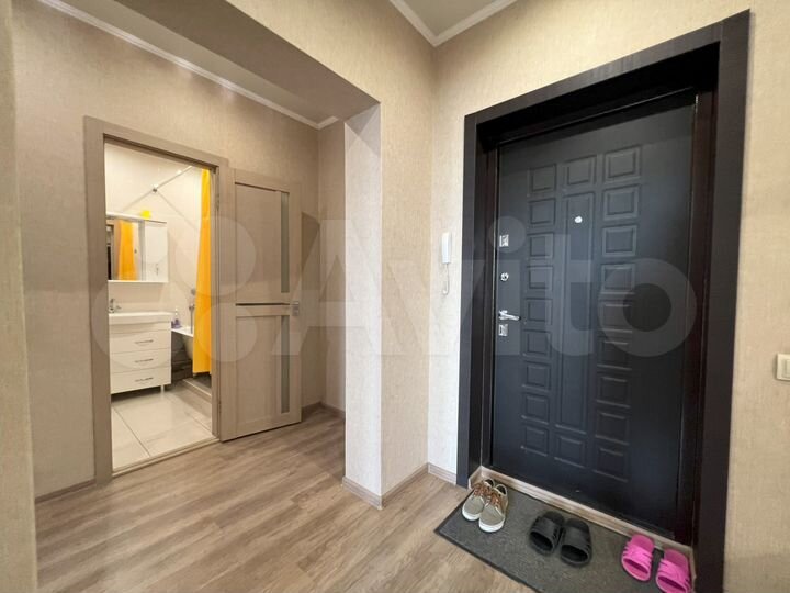 2-к. квартира, 63 м², 3/17 эт.