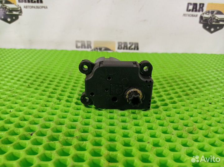 Моторчик привода заслонок отопителя