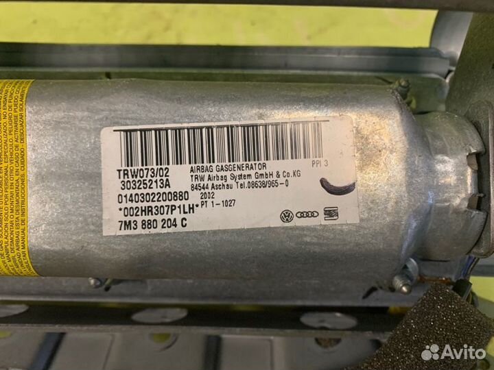 Подушка в торпедо Vw Sharan 7M AWC 1.8 турбо 2002