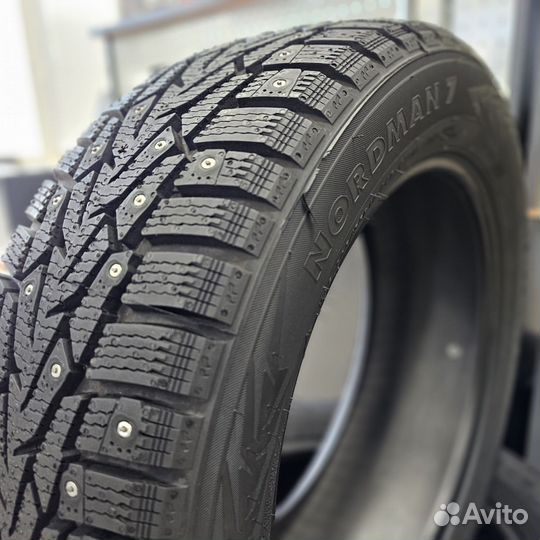 Ikon Tyres Nordman 7 215/60 R16