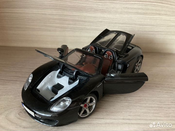Porsche carrera gt 1/18