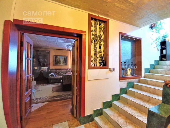 Дом 201,6 м² на участке 2,03 га