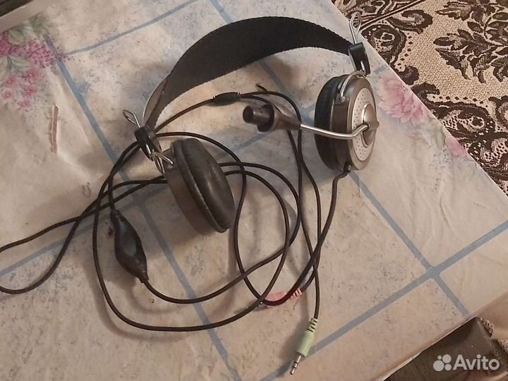 Игровые наушники с микрофоном Genius