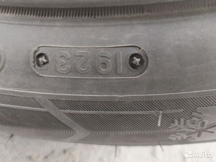 Triangle Snowlink TWT02 215/55 R18 99R