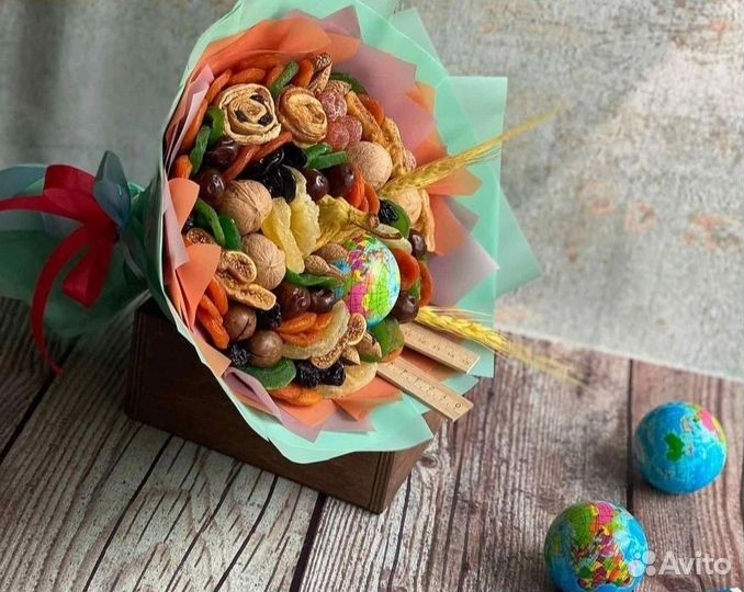 Букет из сухофруктов на 1 сентября