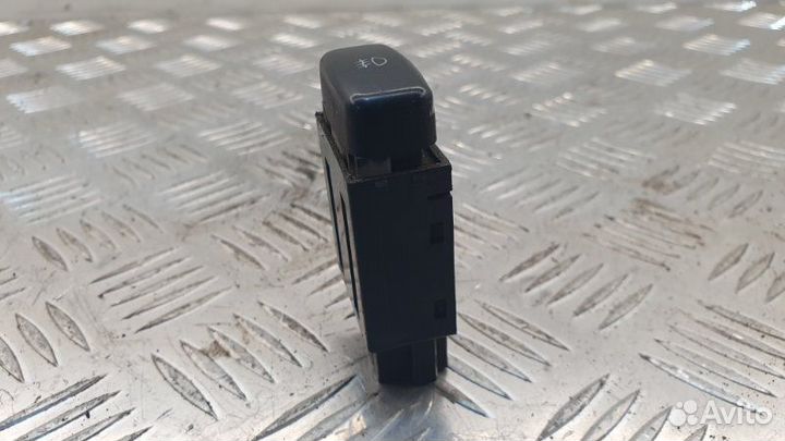 Кнопка птф задняя Mitsubishi Chariot Grandis 2.4