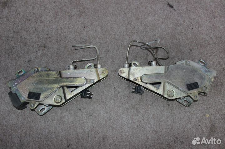 Замки раскладной крыши пара Mercedes SL-Class R129