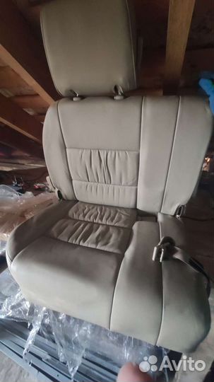Сиденья третьего ряда Land Cruiser 100