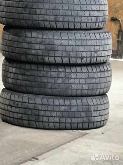 Acustica Challenger 205/70 R15