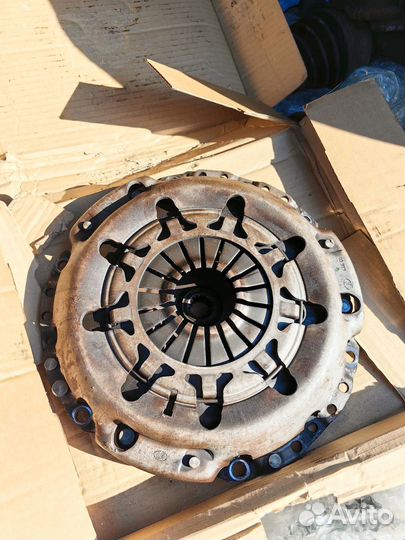 Сцепление Ford Focus 2 1.8 Luk комплект