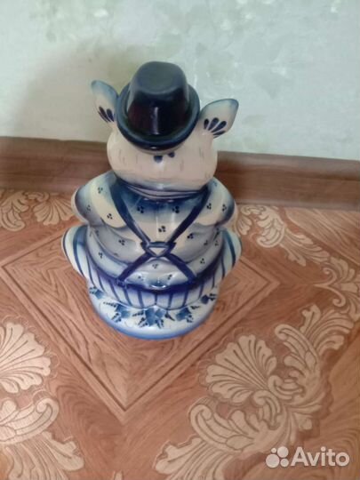 Штоф графин бутылка гжель. Свинья