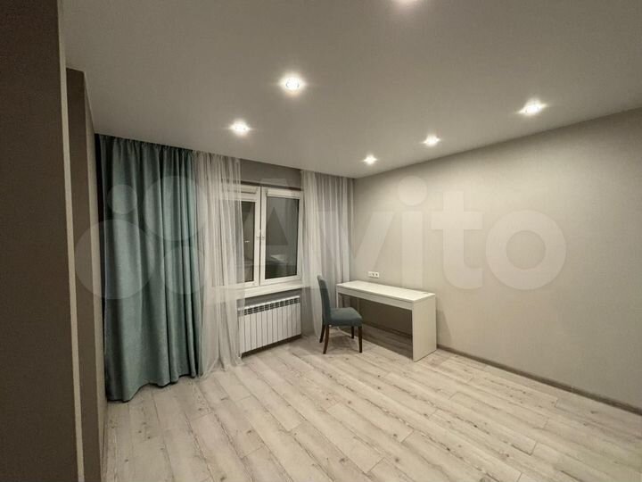 Квартира-студия, 63 м², 8/25 эт.