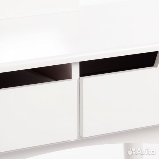 Туалетный столик с зеркалом и табуретом Secret De