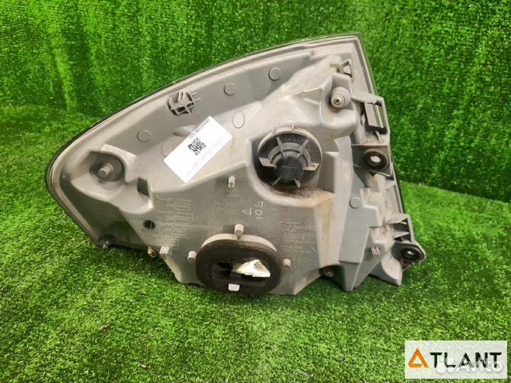 Фонарь задний правый nissan fuga