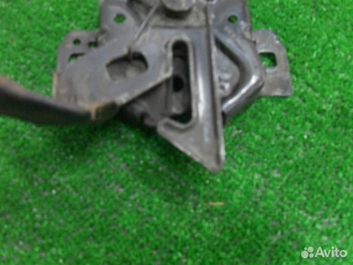 Замок капота Ford Maverick TM1 2005